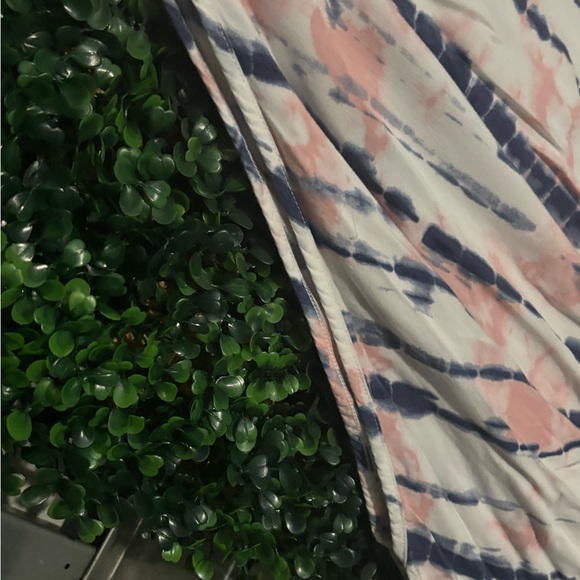 (NWOT) Tie-Dye Women's Top - Pink and Blue - Picture 6 of 8